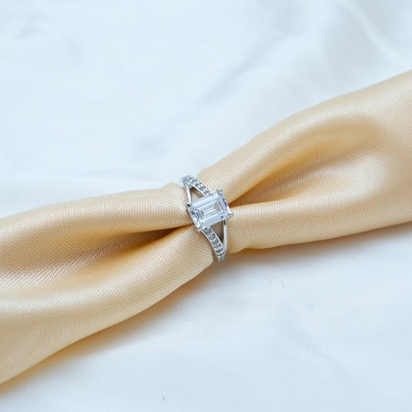 925 Silver Baguette Elegance Ring