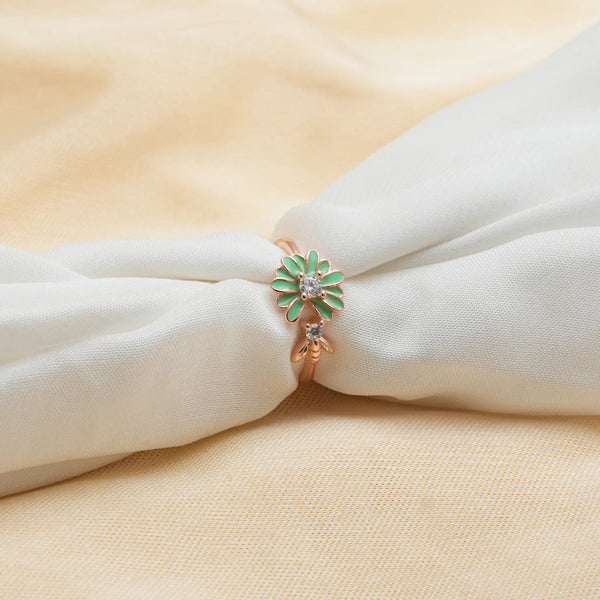 Rose Gold Green Daisy Bee Ring