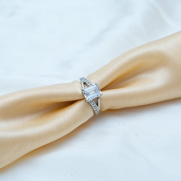 Silver Baguette Elegance Ring