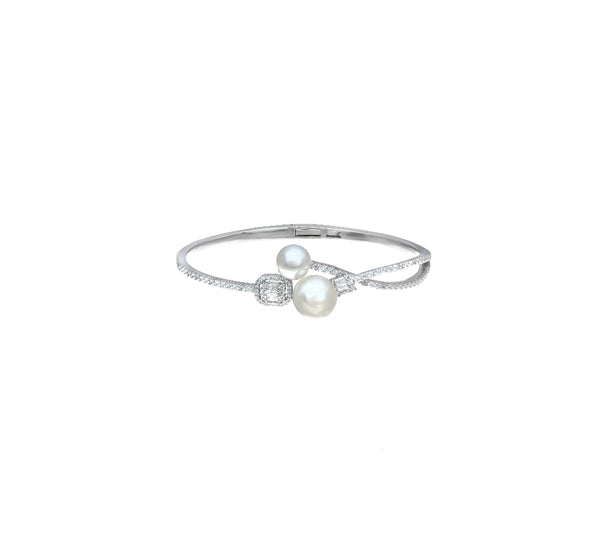 Silver Pearl Diamond Embrace Kada