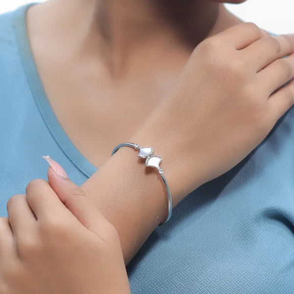 Ivory Embrace Kada