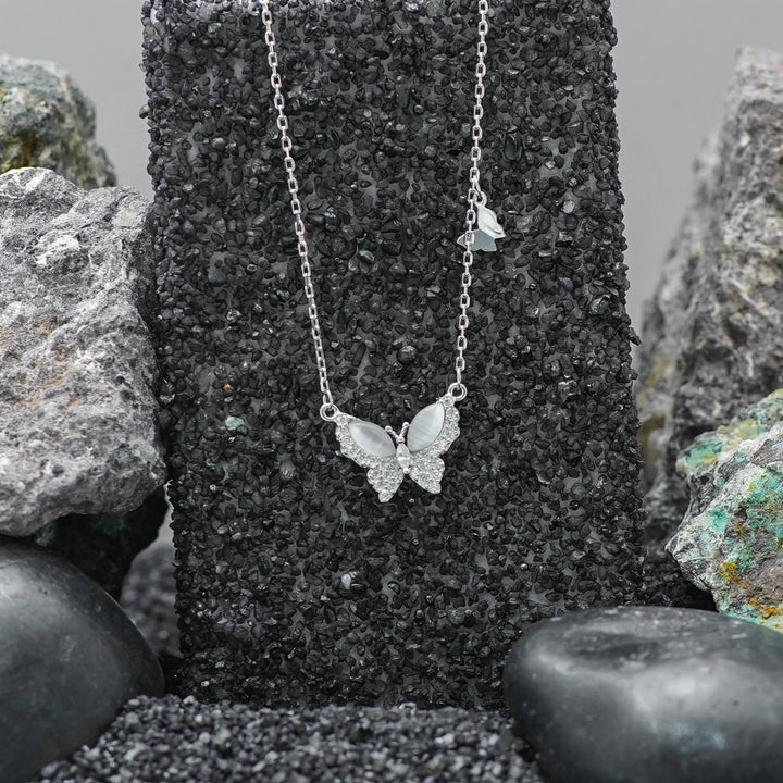 Tassya Silver Butterfly Pendant – Delicate 925 silver chain with butterfly charm, ideal for feminine and everyday wear.