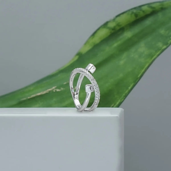 Tassya Contemporary Twist Silver Ring – Sleek 925 sterling silver design with a modern twist, perfect for daily elegance