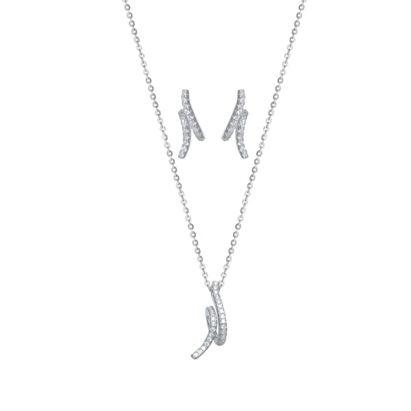 Tassya Silver Wavy Sparkle Pendant – Sleek 925 silver chain with wavy charm and sparkle detail, perfect for elegant styling.