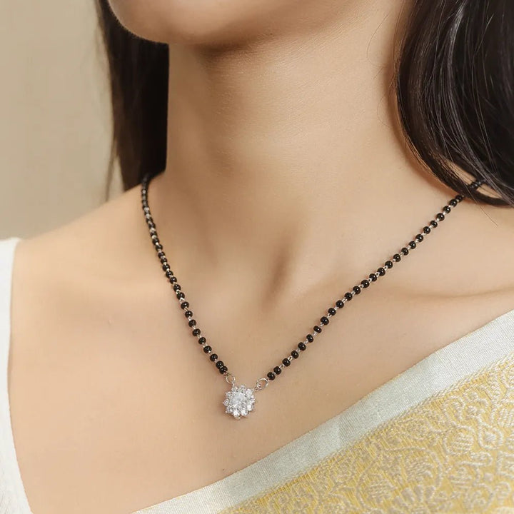 925 Sterling Silver Floral Bliss Mangalsutra For Women - tassyasilver.com