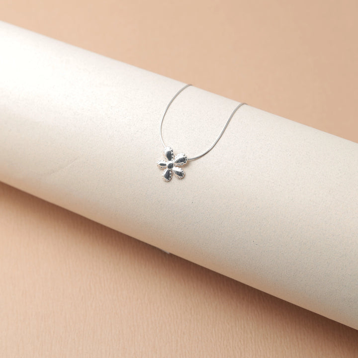 925 Sterling Silver Floral Chain Pendant for Women - tassyasilver.com