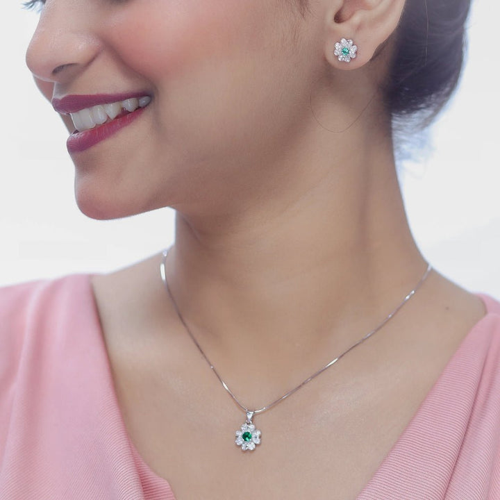 925 Sterling Silver Green Blossom Chain Pendant Top for Women - tassyasilver.com