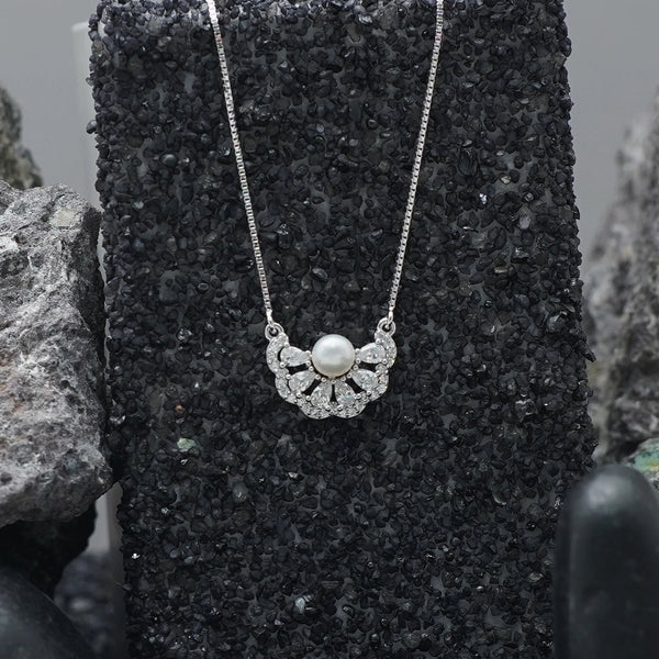 925 Silver Pearl Elegance Chain Pendant