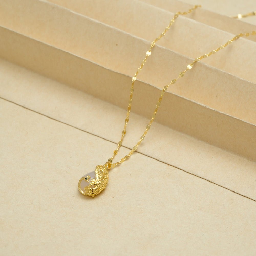 Golden Leaf Embrace Chain Pendant - tassyasilver.com