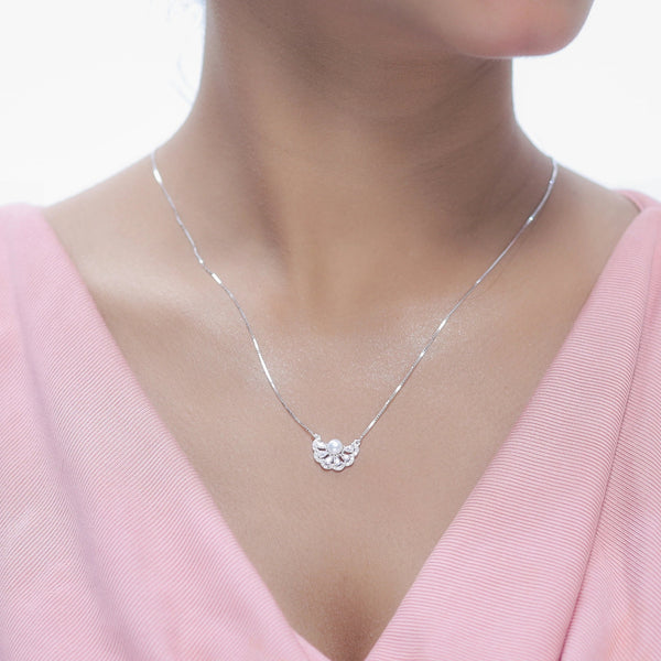 925 Silver Pearl Elegance Chain Pendant