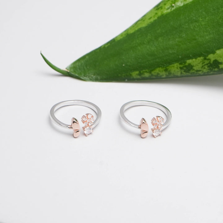 Petal Glow Toe Rings - tassyasilver.com