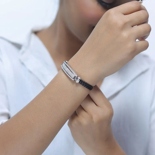 Tassya Silver Radiant Bar Link Cuff for women