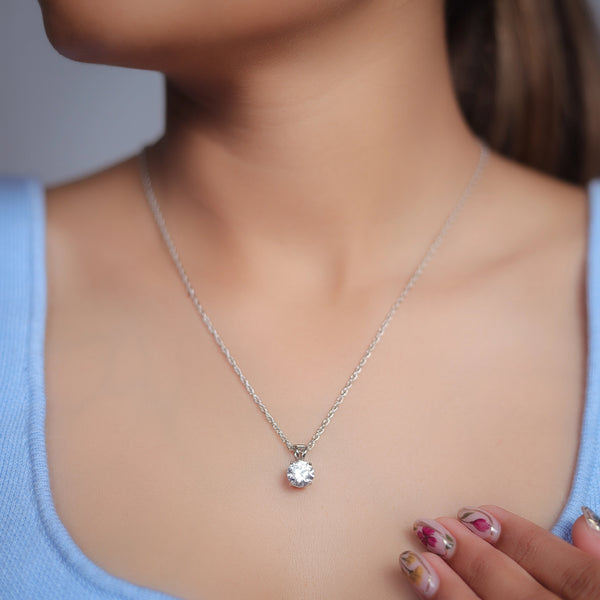 Tassya Silver Classic Solitaire Round Chain Pendant in 925 sterling silver.