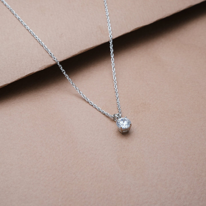 Silver Classic Solitaire Round Chain pendant - tassyasilver.com