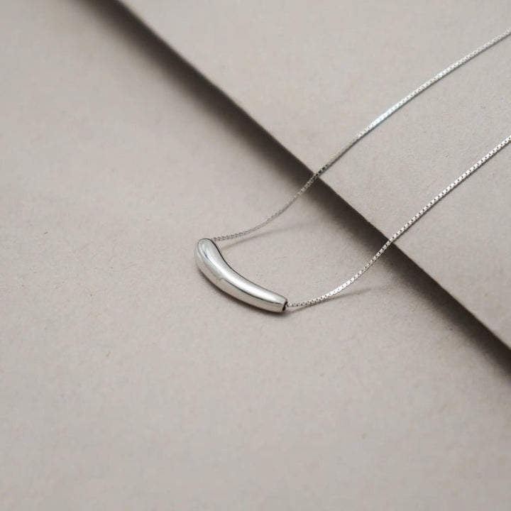 Silver Contour Bar Chain Pendant - tassyasilver.com