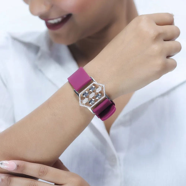 Tassya Silver Crimson Honeycomb Timepiece for women