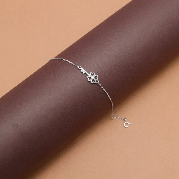 Silver Dream Catcher Bracelet - tassyasilver.com