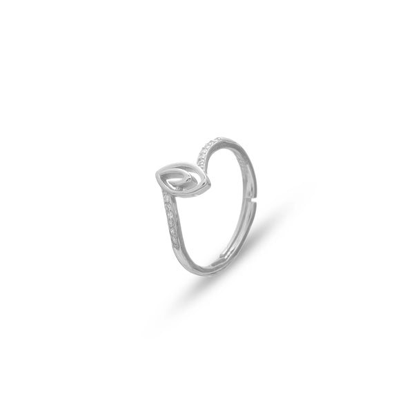 Tassya Silver Leaflet Shine Ring in 925 sterling silver.