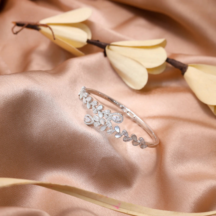 Silver Leafy Elegance Diamond Kada - tassyasilver.com