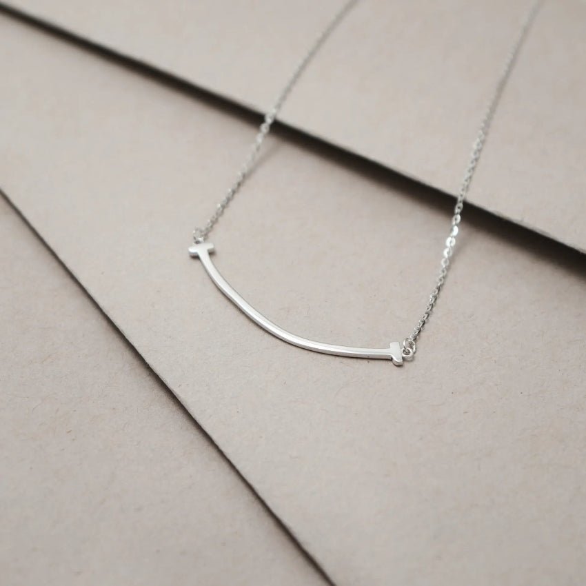 925 Silver Minimalist Arc Chain Pendant | Tassya Silver – tassyasilver.com