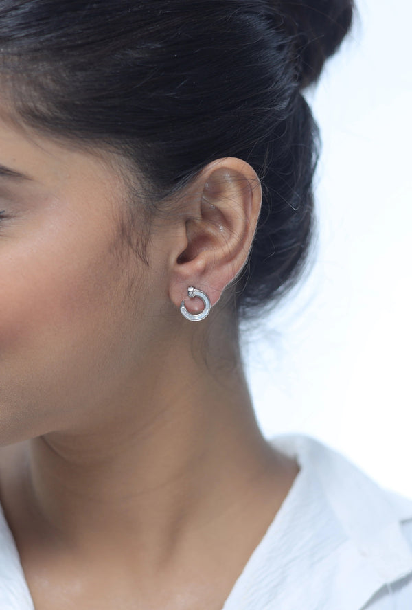 Tassya Silver Minimalist Curve Earrings for women