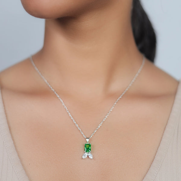 Silver Radiant Green Chain Pendant - tassyasilver.com