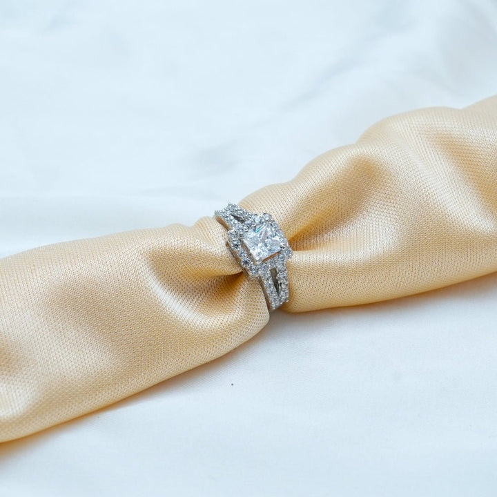 Silver Regal Spark Ring - tassyasilver.com