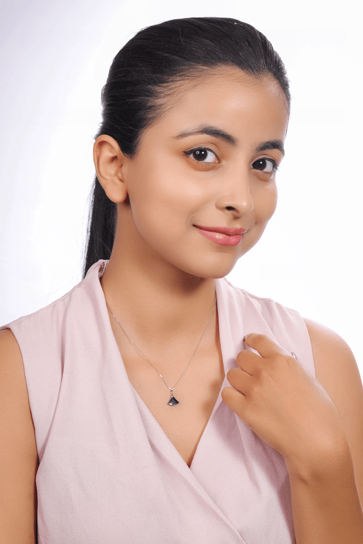 Silver Sleek Fan Drop Chain Pendant - tassyasilver.com