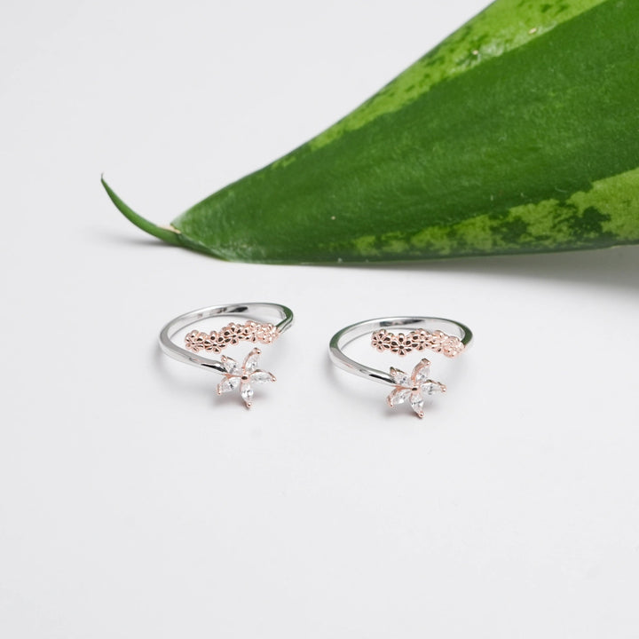 Snow Petal Toe Rings - tassyasilver.com