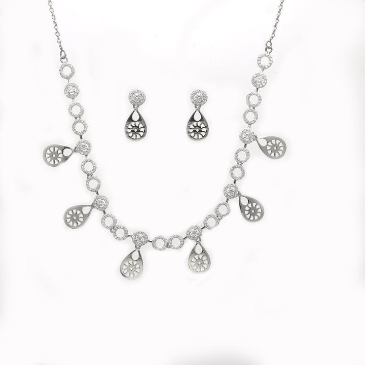 Tassya Silver teardrop necklace set in 925 sterling silver